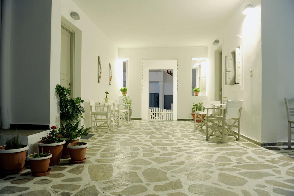 Ostria Studios Adamantas  Luaran gambar