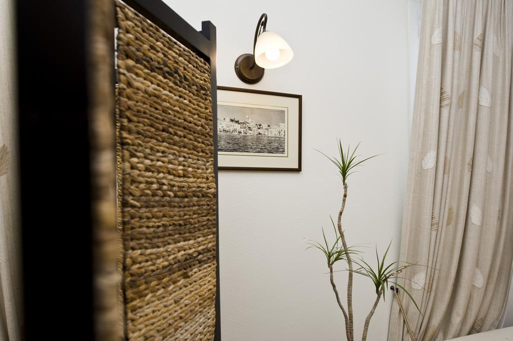 Ostria Studios Adamantas  Luaran gambar
