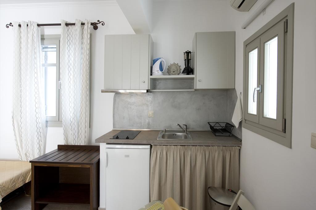 Ostria Studios Adamantas  Luaran gambar