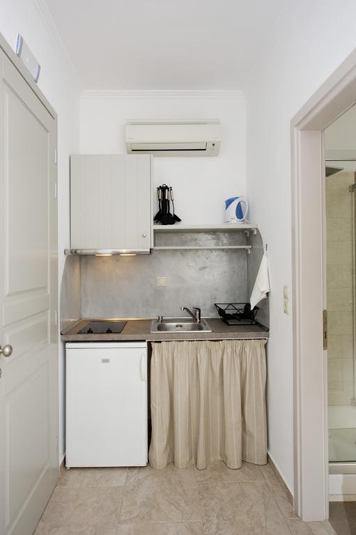 Ostria Studios Adamantas  Luaran gambar