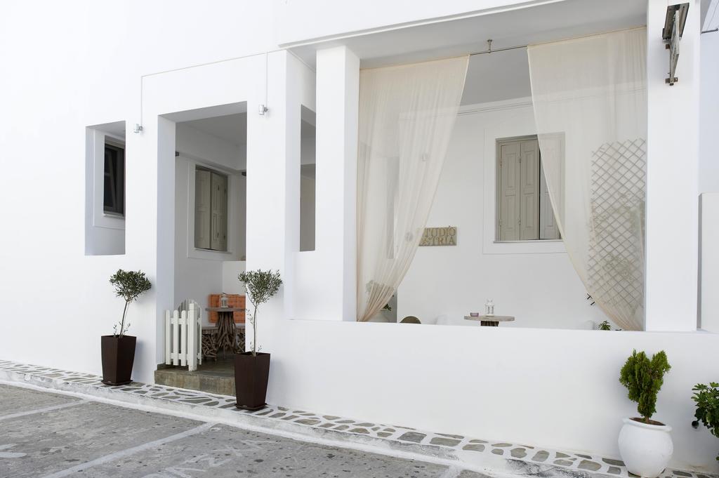 Ostria Studios Adamantas  Luaran gambar